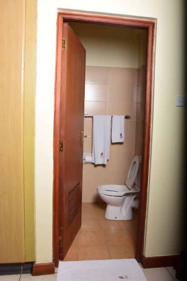 Minimalistic Studio Apartments Nairobi Bagian luar foto